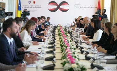 Rama-ministreve: Pse gjithë ky entuziazëm për bashkëpunim me ministrin e Kosovës?! Ti Liburn tani do kesh 3 gra