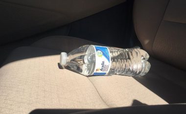 Pse lënia e shishes së ujit në makinë gjatë verës është e rrezikshme