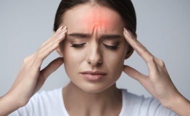 4 lloje të dhimbjes së kokës që nuk duhet t’i injoroni kurrë
