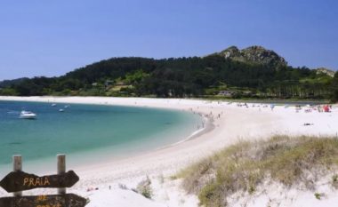 Nëse urinoni në plazhet e këtij vendi do të gjobiteni me 750 euro