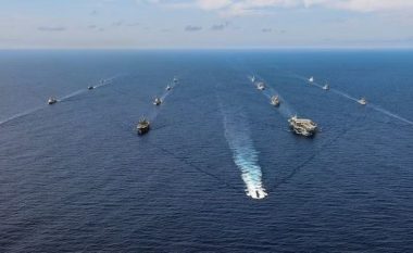 Prag lufte? Japonia zbulon tetë anije luftarake ruse dhe kineze pranë territorit të saj