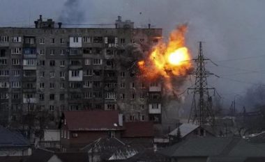 Ukraina: Rusia ka sulmuar me 7 raketa Mykolaivin, tymi i zi mbulon qytetin