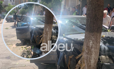Audi u përplas me pemën në Sarandë, rëndohet bilanci