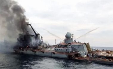 Forcat ukrainase fundosin dy anije ruse në Detin e Zi