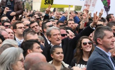 Berisha njofton datën e protestës së madhe në Tiranë: Do të jetë betejë e jashtëzakonshme