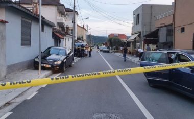 Atentat në Elbasan, qëllohet 7 herë ndaj 30-vjeçarit që ishte në lëvizje me makinë