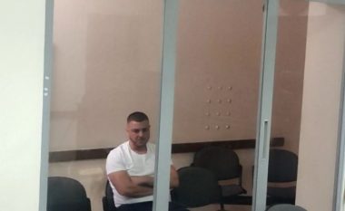 Depo armësh te Liqeni i Thatë, gjykata lë në burg 27-vjeçarin: S’kam asnjë lidhje