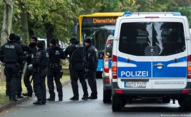 “Kthehu te ai vendi yt i derrave”, polici gjerman fyen rëndë shqiptarin