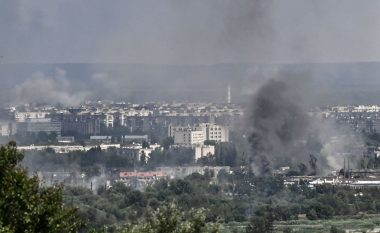 Rusia sulmon sërish Kievin, dëgjohen shpërthime të fuqishme