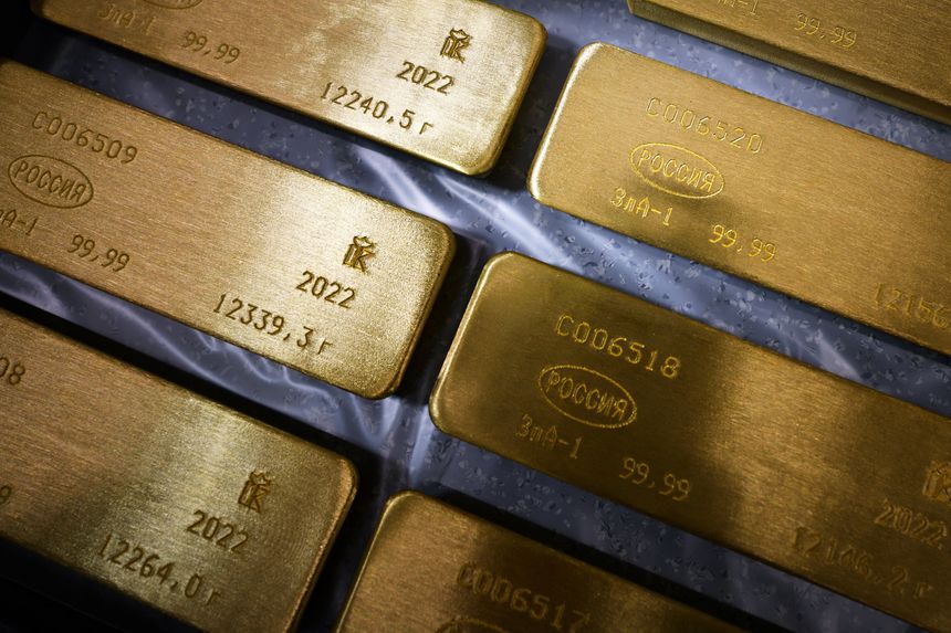 Mbretëria e Bashkuar i bashkohet SHBA-së, Japonisë dhe Kanadasë për të ndaluar importet e arit rus
