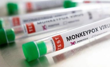 Japonia raporton rastin e parë me linë e majmunëve