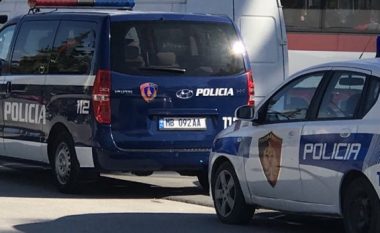 Aksidentoi me makinë dy fëmijë, vihet në pranga 46-vjeçari në Gjirokastër