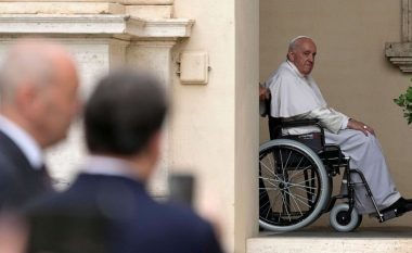 Papa Françesku drejt dorëheqjes? Vendimi i tij që rriti dyshimet
