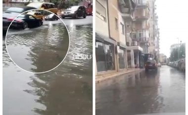 Reshjet e dendura të shiut përmbytin Tiranën (VIDEO)
