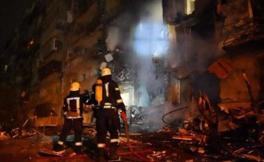 Pas disa javësh qetësi, Kievi zgjohet nga shpërthimet