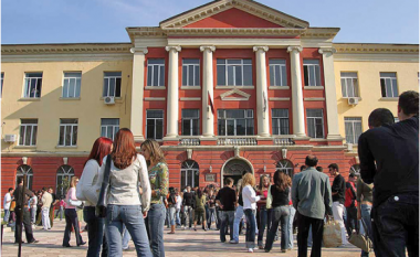 Universiteti i Tiranës jep njoftimin e rëndësishëm për studentët, ja kur nis shkolla e lartë