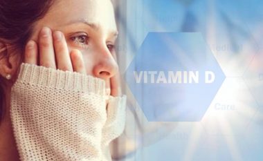Nga djersitja e kokës te lodhja, 8 shenjat që ju tregojnë se keni mungesë të Vitaminës D