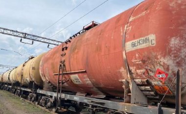 Ukraina sekuestron 42 vagona hekurudhore me vlerë 800 mijë paund që i përkasin Rusisë