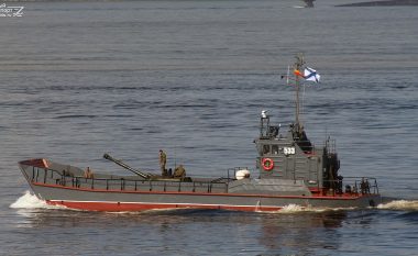 Rusia mbyt aksidentalisht anijen e vet në Detin e Zi