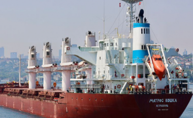 “Çahet” bllokada, mbërrijnë në Ukrainë tetë anijet e para për të marrë grurë