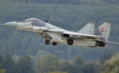 Sllovakia kërkon t’ia shesë Ukrainës avionët luftarakë MiG-29