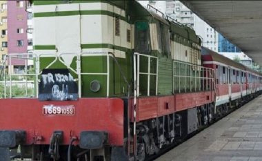Miratohet projektligji për hekurudhën Durrës-Prishtinë