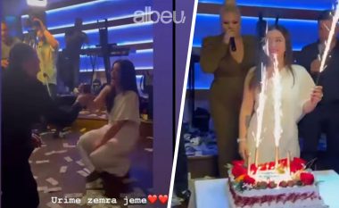 Si në filma, partnerin surprizon këngëtaren shqiptare në ditën e lindjes, i propozon për martesë (VIDEO)