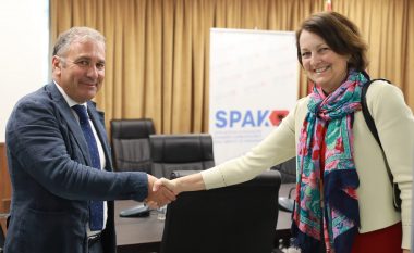 Kreu i SPAK takohet me Zv/Ndihmës Sekretarja e Shtetit: Krenarë për bashkëpunimin