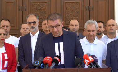 Kovaçevski: Mickoski po i mban peng deputetët njësoj si Gruevski