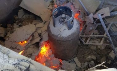 Shpërthehen bombla e gazit në Fier, lëndohet rëndë një person