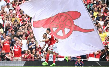 Arsenali “zjarr” në prag të nisjen së sezonit, “shkërrmoq” Sevillan në kuadër të Emirates Cup (VIDEO)