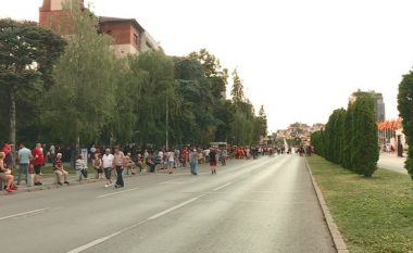 Vijojnë protestat në Maqedoninë e Veriut, opozita kundër propozimit francez