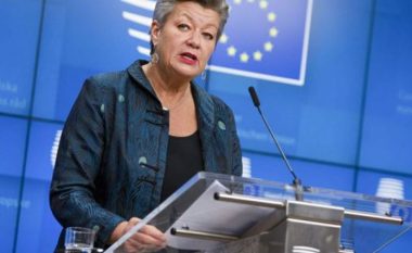 Komisionerja evropiane i bën thirrje BE-së: Kosova ka përmbushur kriteret