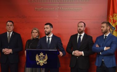 Nënshkroi marrëveshjen me Kishën Orthodokse Serbe, opozita malazeze dorëzon mocionin për rrëzimin e qeverisë së Abazoviçit