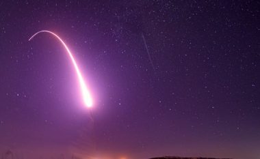 SHBA tregon “dhëmbët”, teston raketën balistike ndërkontinentale “Minuteman 3”