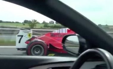 Ferrari e Formula 1 zbarkon në rrugët e Çekisë, policia nuk identifikon dot shoferin (VIDEO)