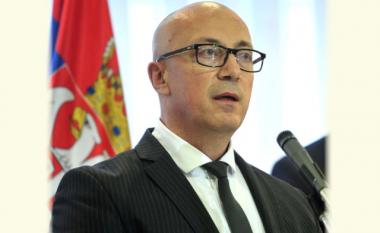 Kompromisi për targat, lista Serbe kërcënon sërish për dalje nga institucionet e Kosovës