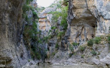 Bllokohen 6 turistë në kanionin e Langaricës, shkak moti i keq