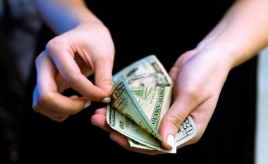 Bizneseve u shkon shkresa e tatimeve: Deklaroni pagat reale