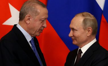 Erdogan dhe Putin marrëveshje për krijimin e një qendre të gazit natyror në Turqi