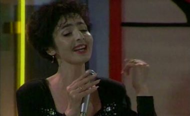 Prej 20 vitesh në Zvicër, rrëfehet këngëtarja shqiptare e viteve ’90: Si më hoqën nga puna në RTSH, më quanin maloke