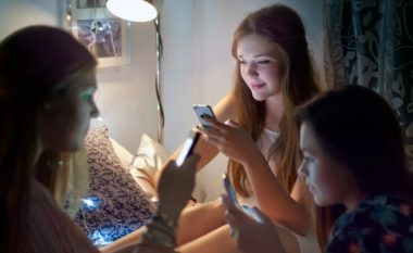 Snapchat shton opsionin e ri, prindërit mund të kontrollojnë me kë komunikojnë fëmijët