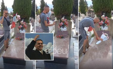 “Ujku i Shijakut” viziton Enver Hoxhën te varri: Po ta shihje si është bërë Shqipëria, do vije dy duart në kokë (VIDEO)