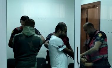 Vrau Madrit Ulqinakun në Elbasan, gjykata vendos për 17-vjeçarin dhe bashkëpunëtorin e tij (VIDEO)