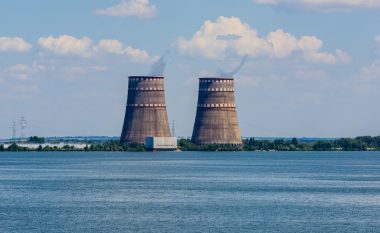 “The Economist” jep alarmin: Jemi në prag të një katastrofe bërthamore, rreziqet nga centrali më i madh atomik në Europë