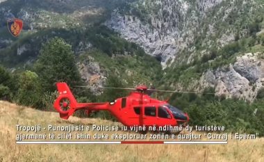 Turistët gjermanë “i lënë këmbët” në Tropojë, policët i marrin në krahë dhe me helikopter (VIDEO)