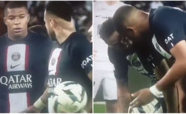 Pamje virale, Mbappe shtyn Messin dhe i kërkon Neymarit t’i jepte topin për penalltinë, braziliani refuzon (VIDEO)