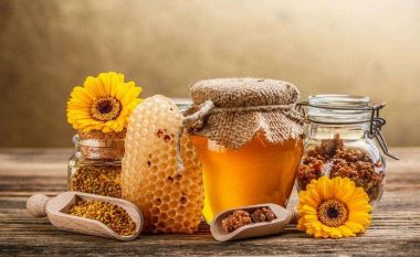 7 mënyra si të përdorim mjaltin si produkt kozmetik