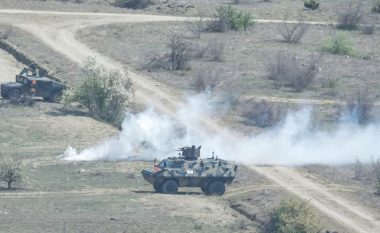 Moska: Maqedonia e Veriut ka bërë gabim të madh duke i dhuruar tanke Ukrainës