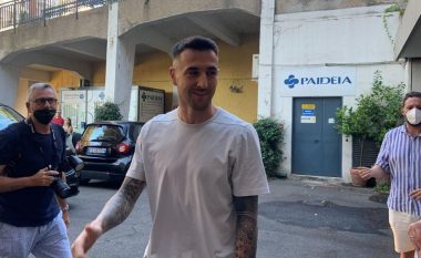 Ish-lojtari i Interit mbërrin në Romë, urugaiani gati për vizitat mjekësore